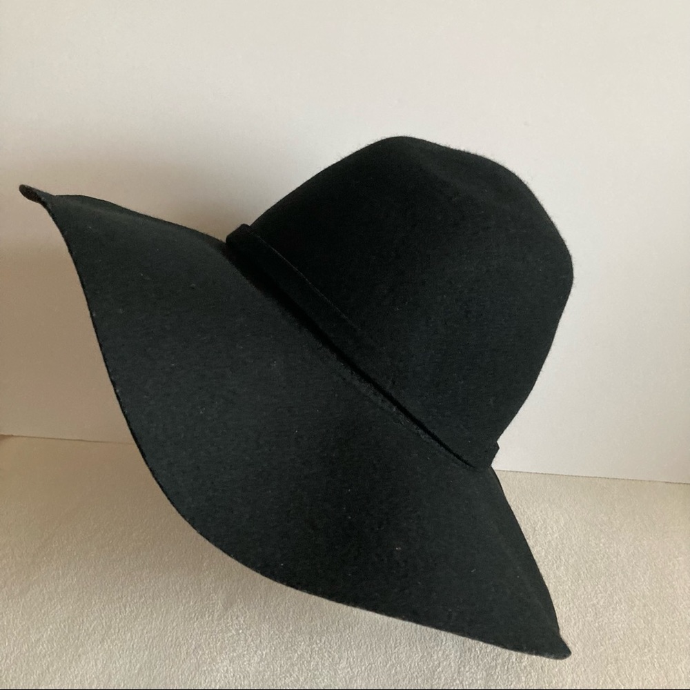 Wool hat - Picture 5 of 12